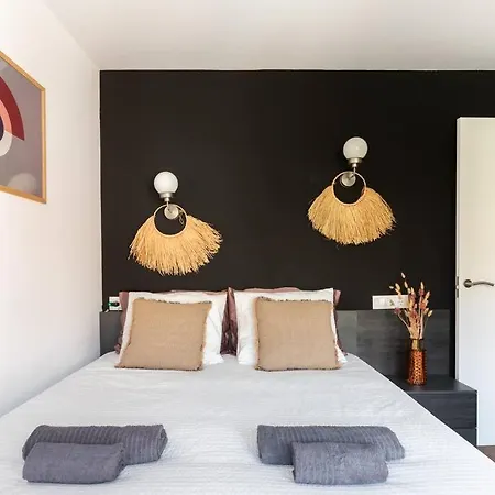 Cozy Apartment In The City Center Santander Exterior photo
